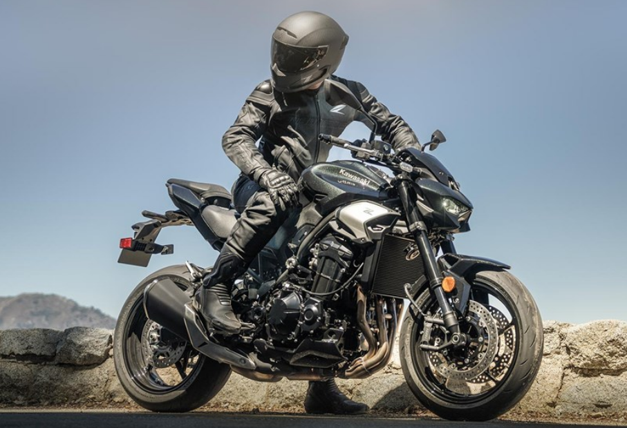 Z900 boasts advanced electronics including a 3-level Kawasaki Traction Control