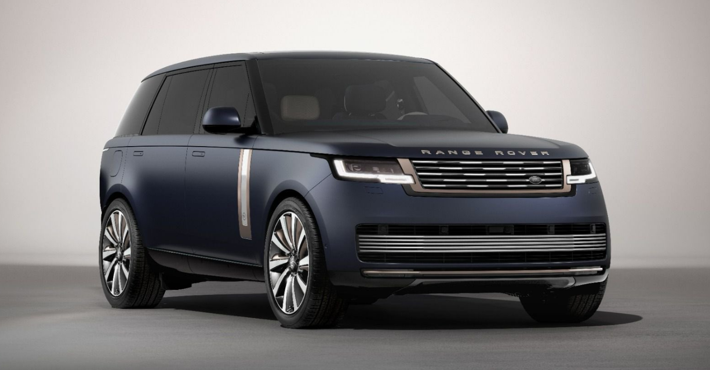 Masara Edition pampers occupants with dual-tone Liberty Blue and Perlino leather upholstery.
