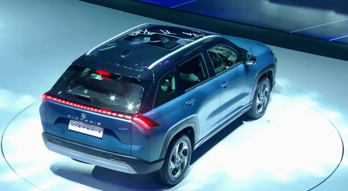 Maruti Suzuki Victoris stands out with its bold styling and modern details.