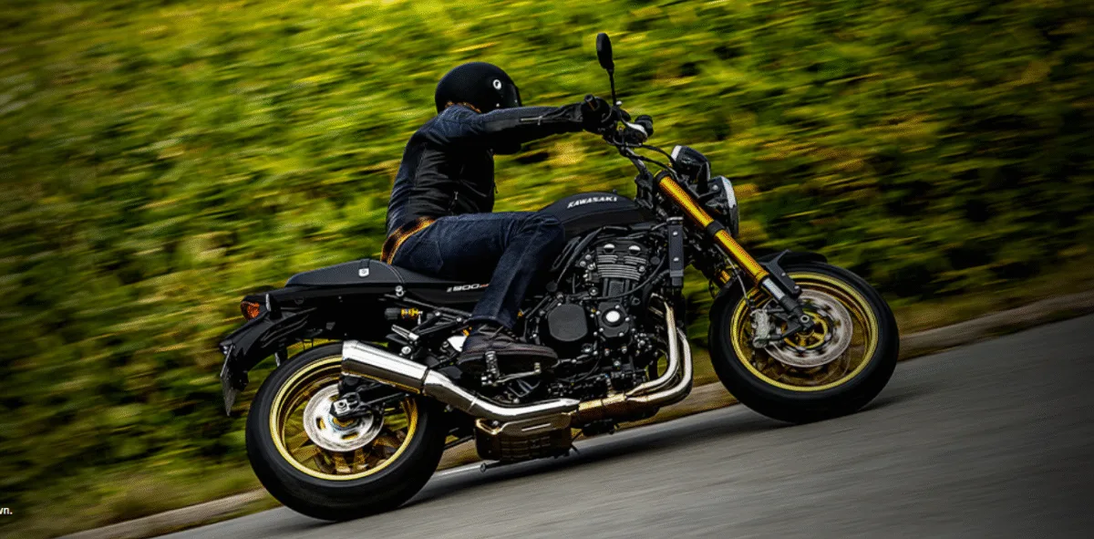 Kawasaki Z900RS is its advanced electronics suite powered by an IMU