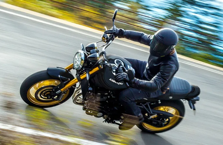 Kawasaki Z900RS update retains its vintage appeal round headlamps
