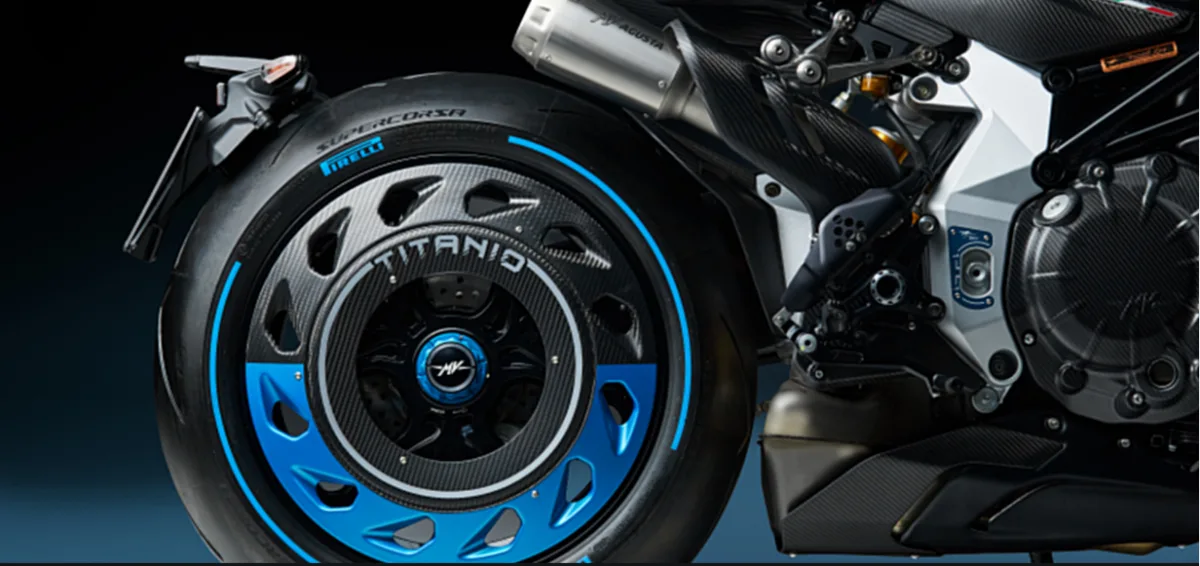 MV Agusta Rush Titanio Rush Titanio has been equipped with 1,000 cc inline four-cylinder engine