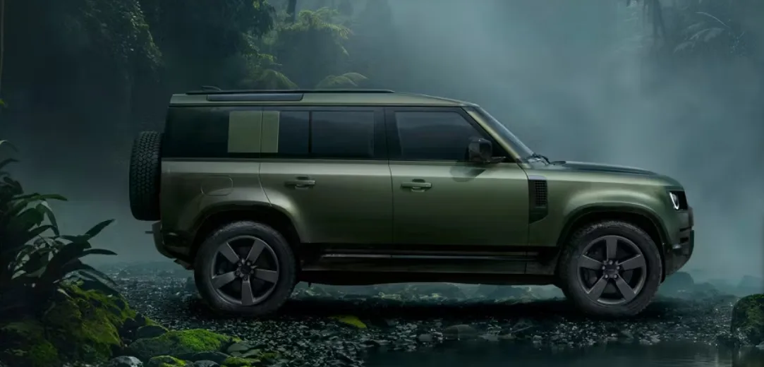 The introduction of the Defender Vertex injects a fresh personality into the Defender lineup.