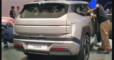 The 2027 Hyundai Tucson XRT gets unique bumpers, skid plates, black body cladding and special wheels.